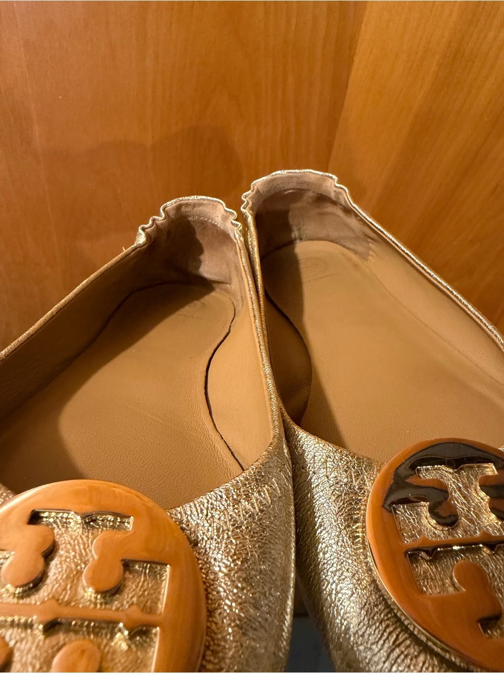 Tory Burch Gold Metallic Logo Ballet Flats - Picture 6 of 12